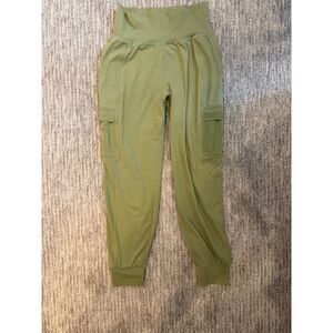 Athleta Salutation Cargo Jogger Small